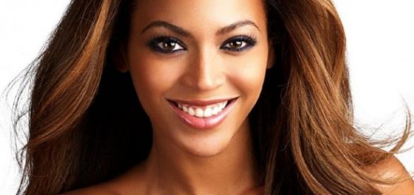 singer-beyonce-image-by-ana-y-maria-y-quintana-y-gonzales-via-flickr_1602409