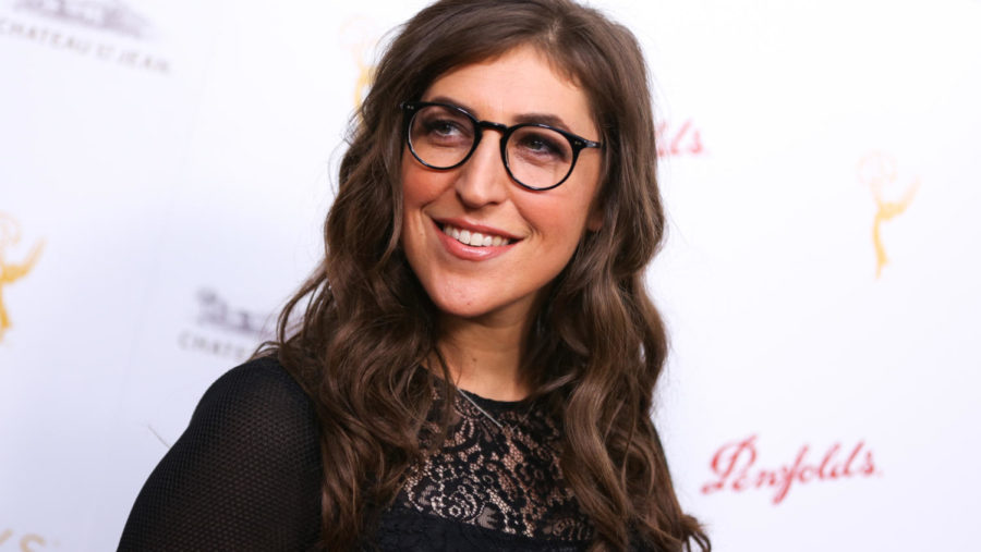 Mayim+Bialik+arrives+at+the+2015+Performers+Peer+Group+Celebration+Presented+by+The+Television+Academy+at+the+Montage+Hotel+on+Monday%2C+Aug.+24%2C+2015%2C+in+Beverly+Hills%2C+Calif.+%28Photo+by+Rich+Fury%2FInvision%2FAP%29