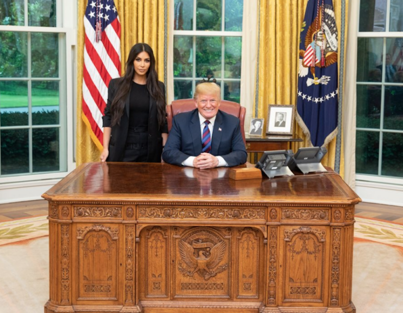 Kardashian+West+and+President+Trump+meet+to+discuss+a+pardon