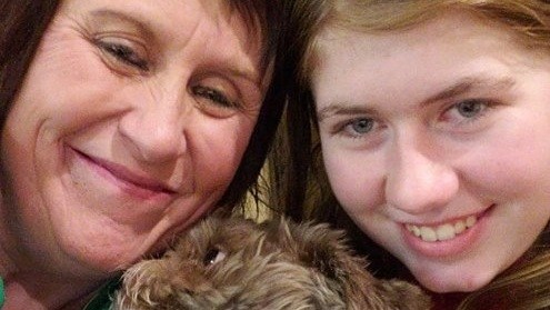 Jayme Closs and her aunt and guardian, Jennifer Smith, in a selfie taken Friday, Jan. 11, 2019. (Courtesy of Jennifer Smith)