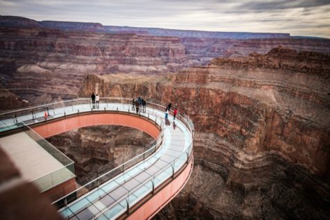 Tourist jumps from Skywalk